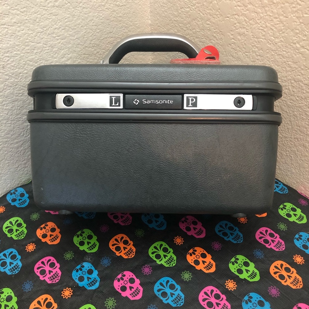 Samsonite silhouette 4 train case luggage w mirror